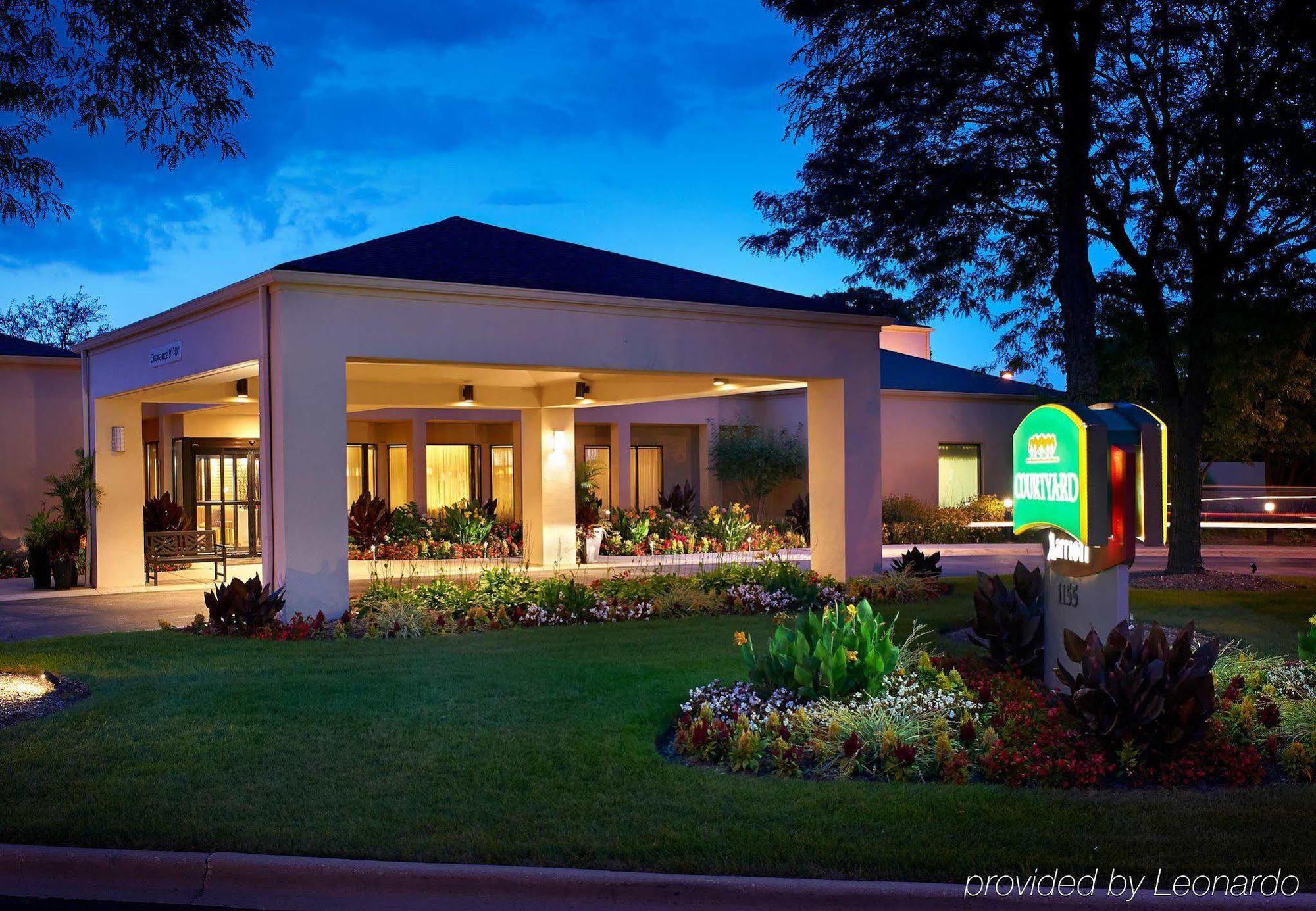Courtyard By Marriott Chicago Naperville Exterior foto
