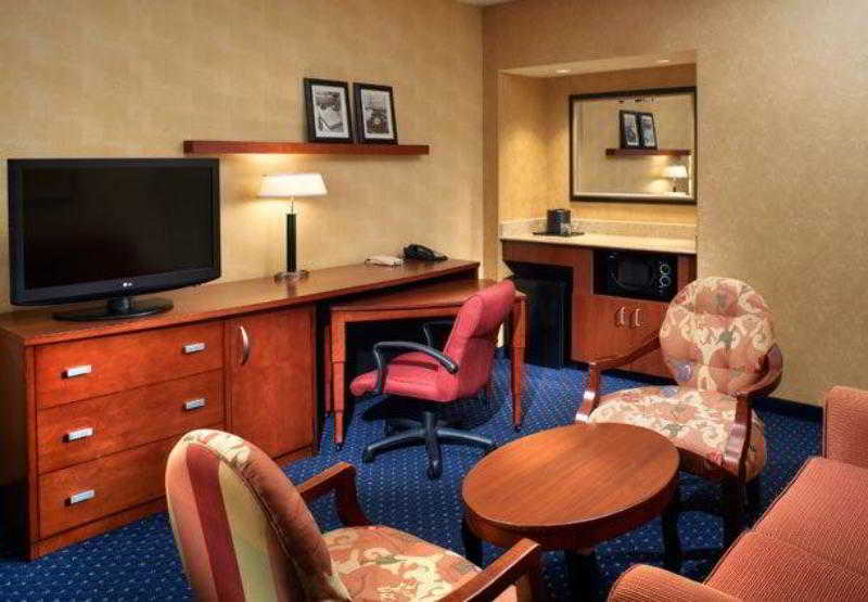 Courtyard By Marriott Chicago Naperville Exterior foto