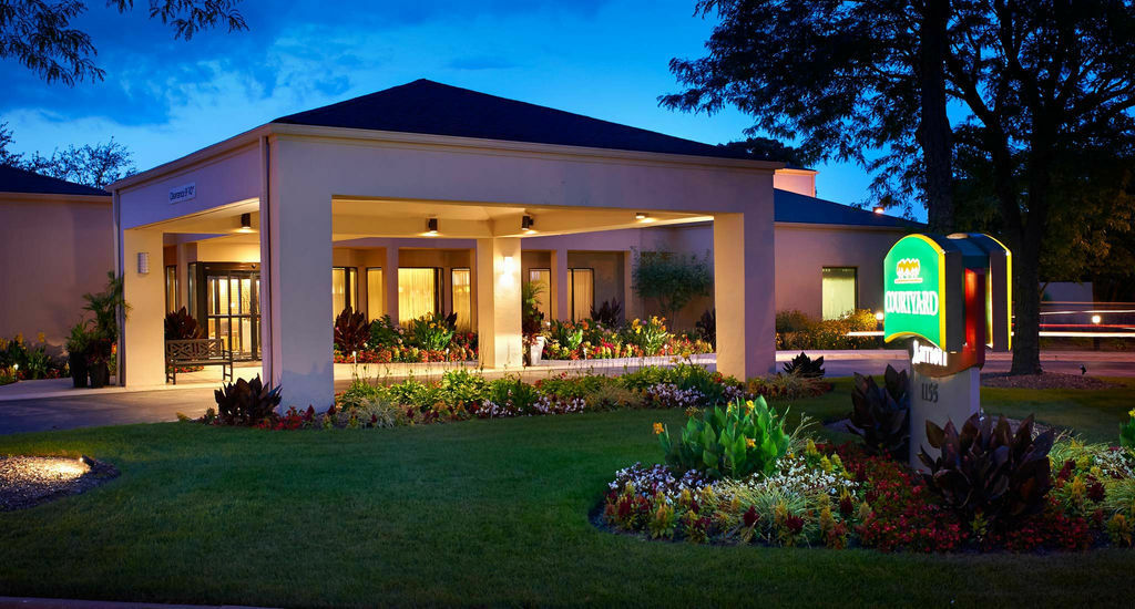 Courtyard By Marriott Chicago Naperville Exterior foto